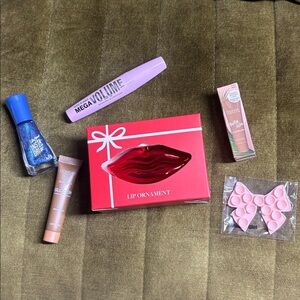 Makeup lot sally Hansen, wet n wild, loreal, physicians formula  new